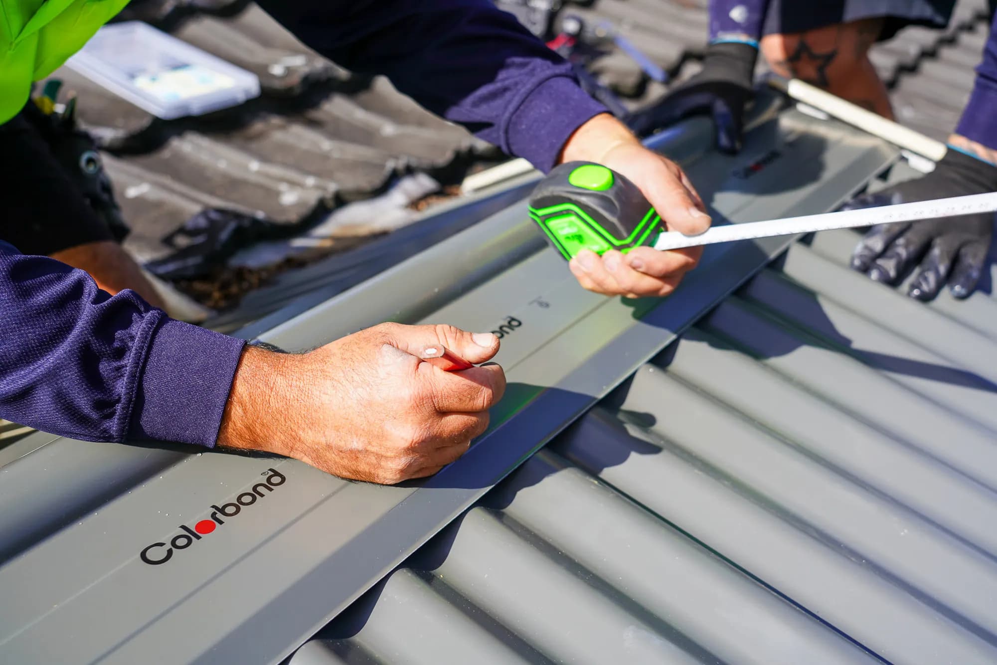 Roof replacement in progress at the Benowa project
