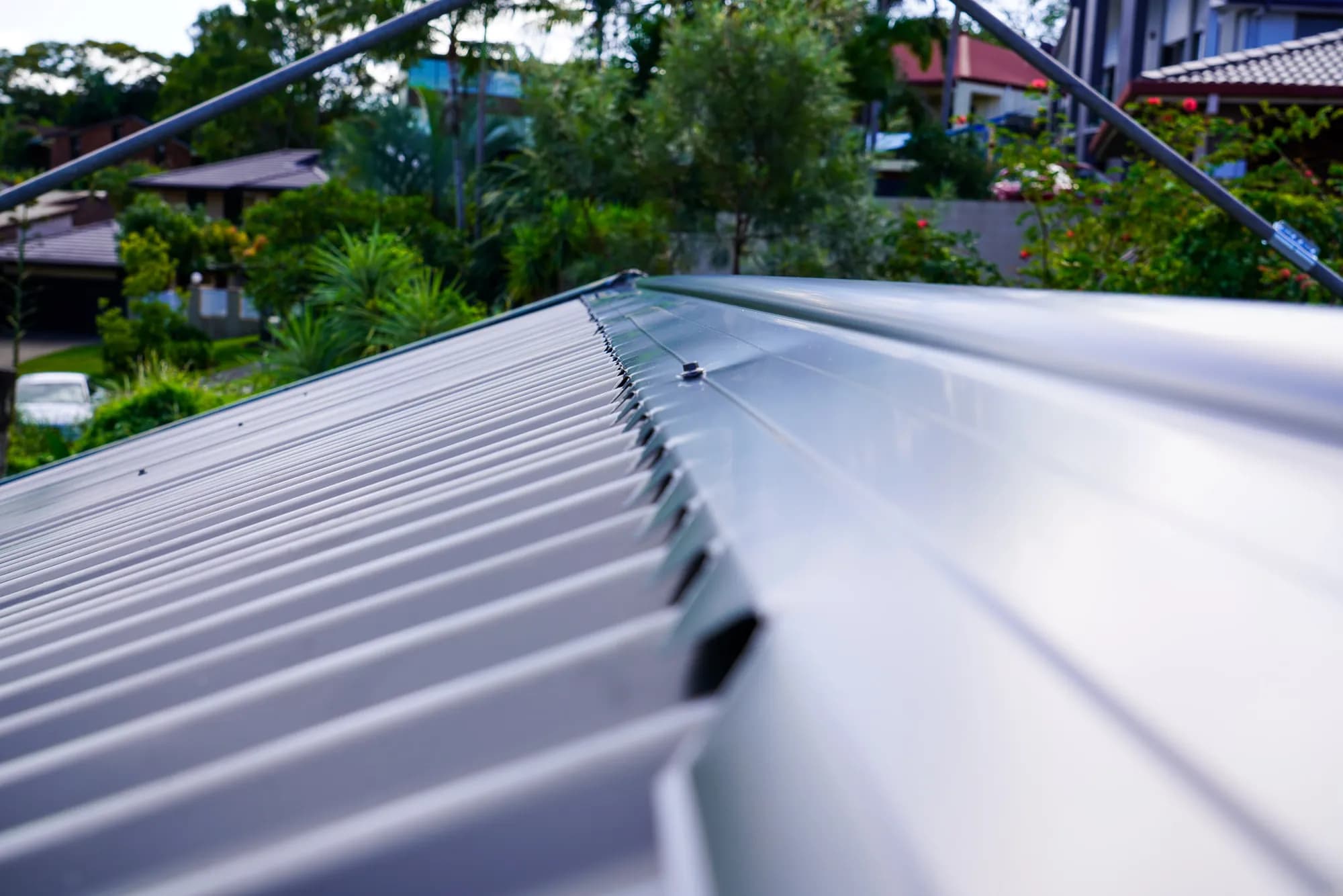 Roof replacement in progress at the Benowa project