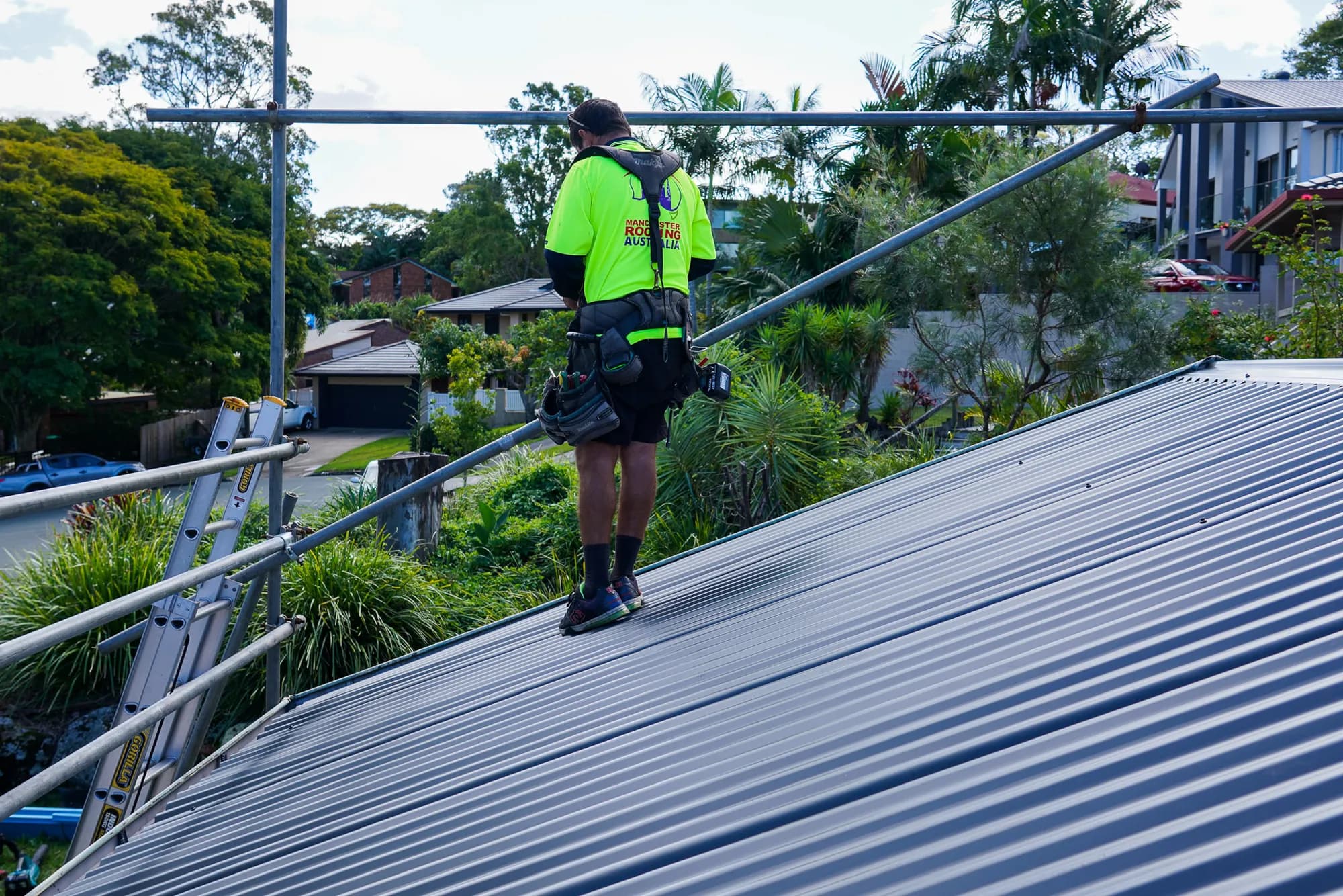 Roof replacement in progress at the Benowa project