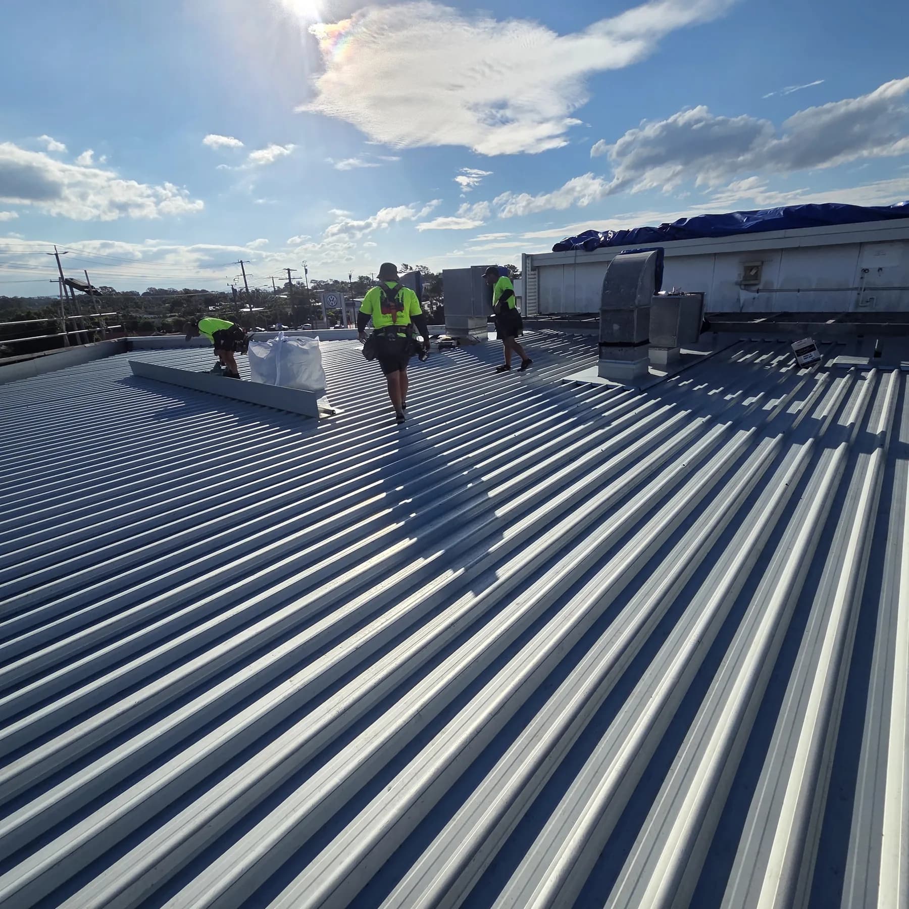 Commercial car showroom roof replacement at Kippa-Ring