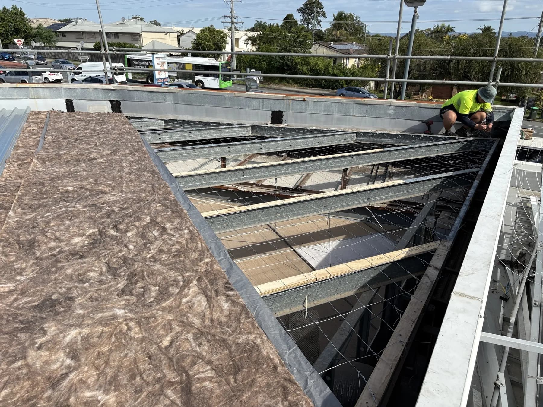 Commercial car showroom roof replacement at Kippa-Ring