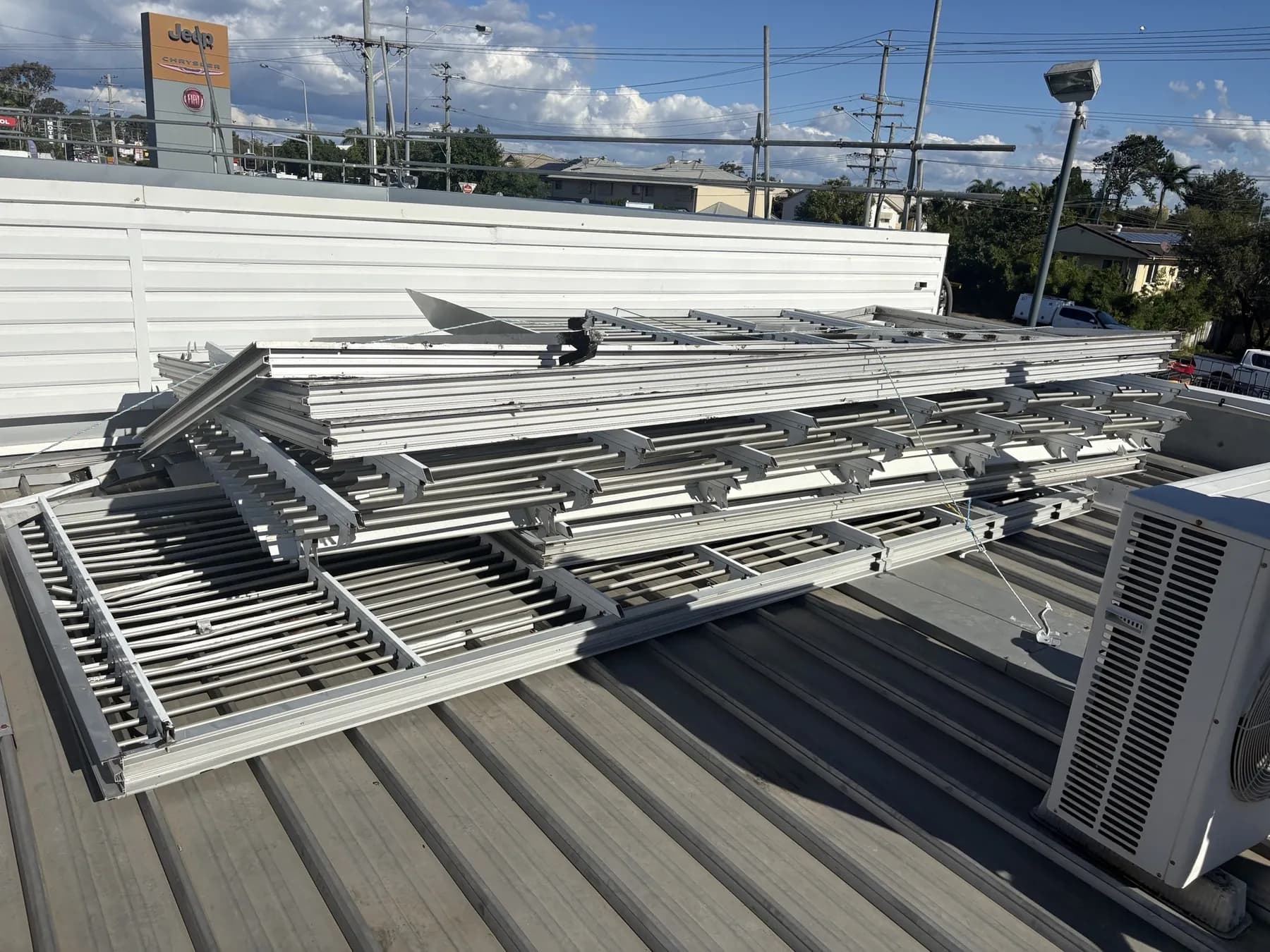 Commercial car showroom roof replacement at Kippa-Ring